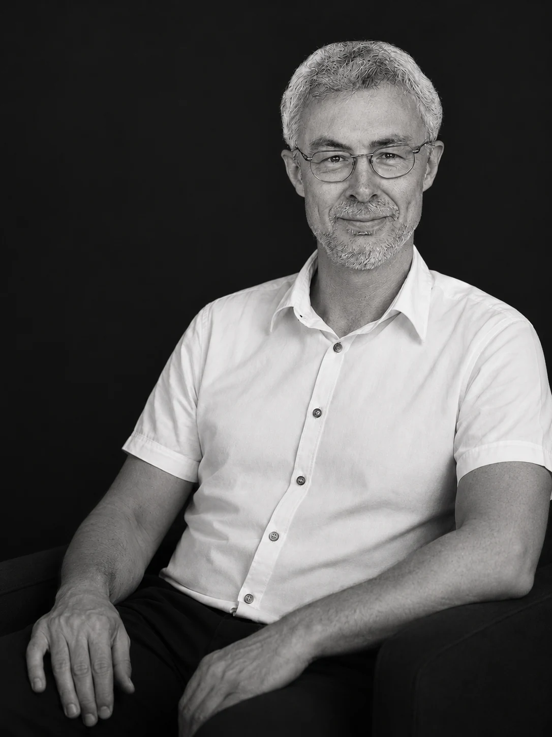 Mario Carlier 首席设计师黑白肖像